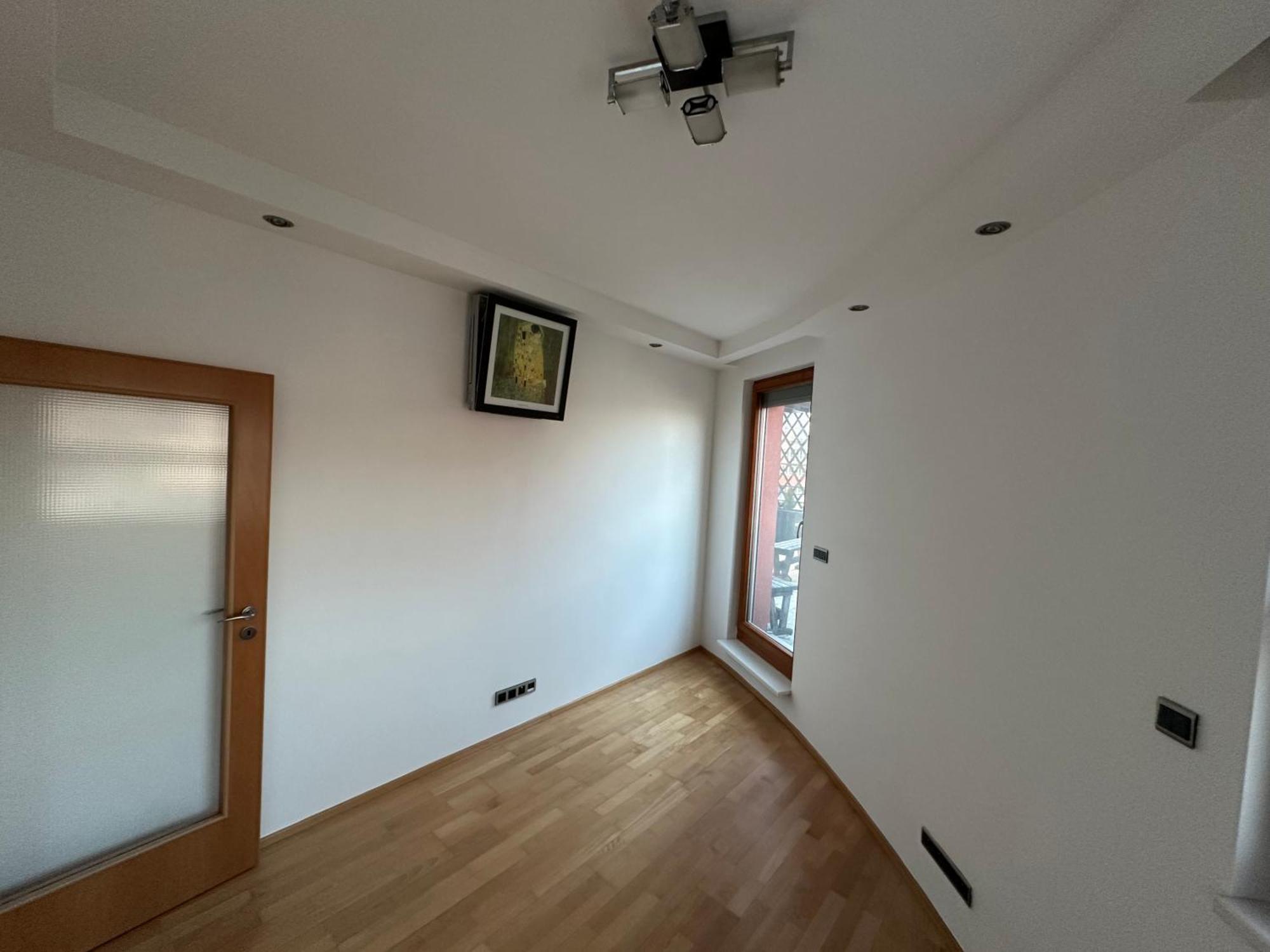 Apartment Prostorny Stresni Byt S Terasou