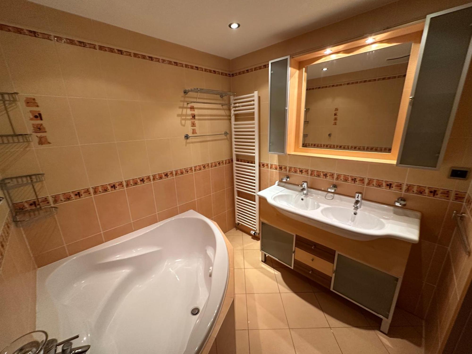 Apartment Prostorny Stresni Byt S Terasou